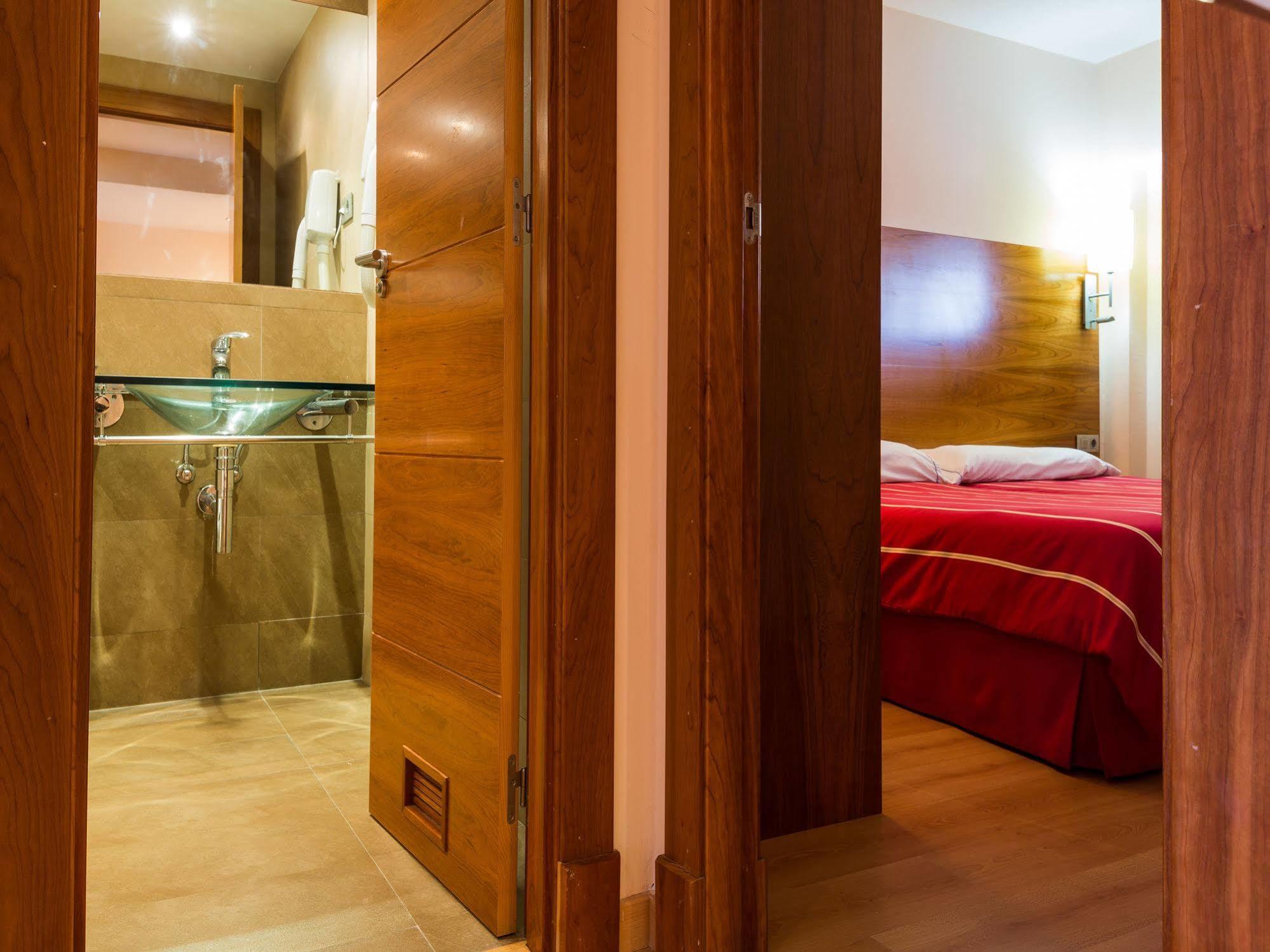 Apartamentos Astuy Isla Exterior photo
