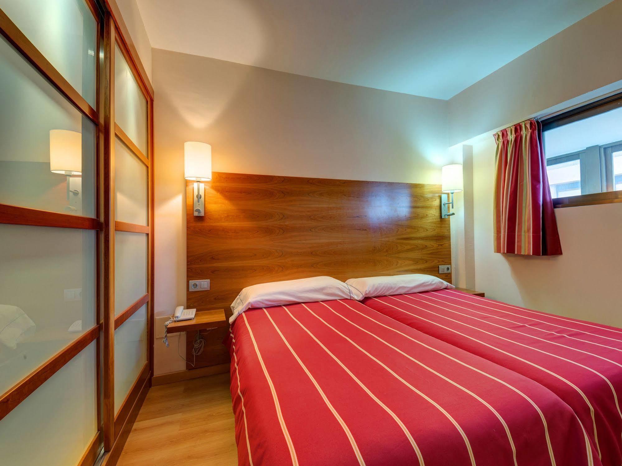 Apartamentos Astuy Isla Exterior photo