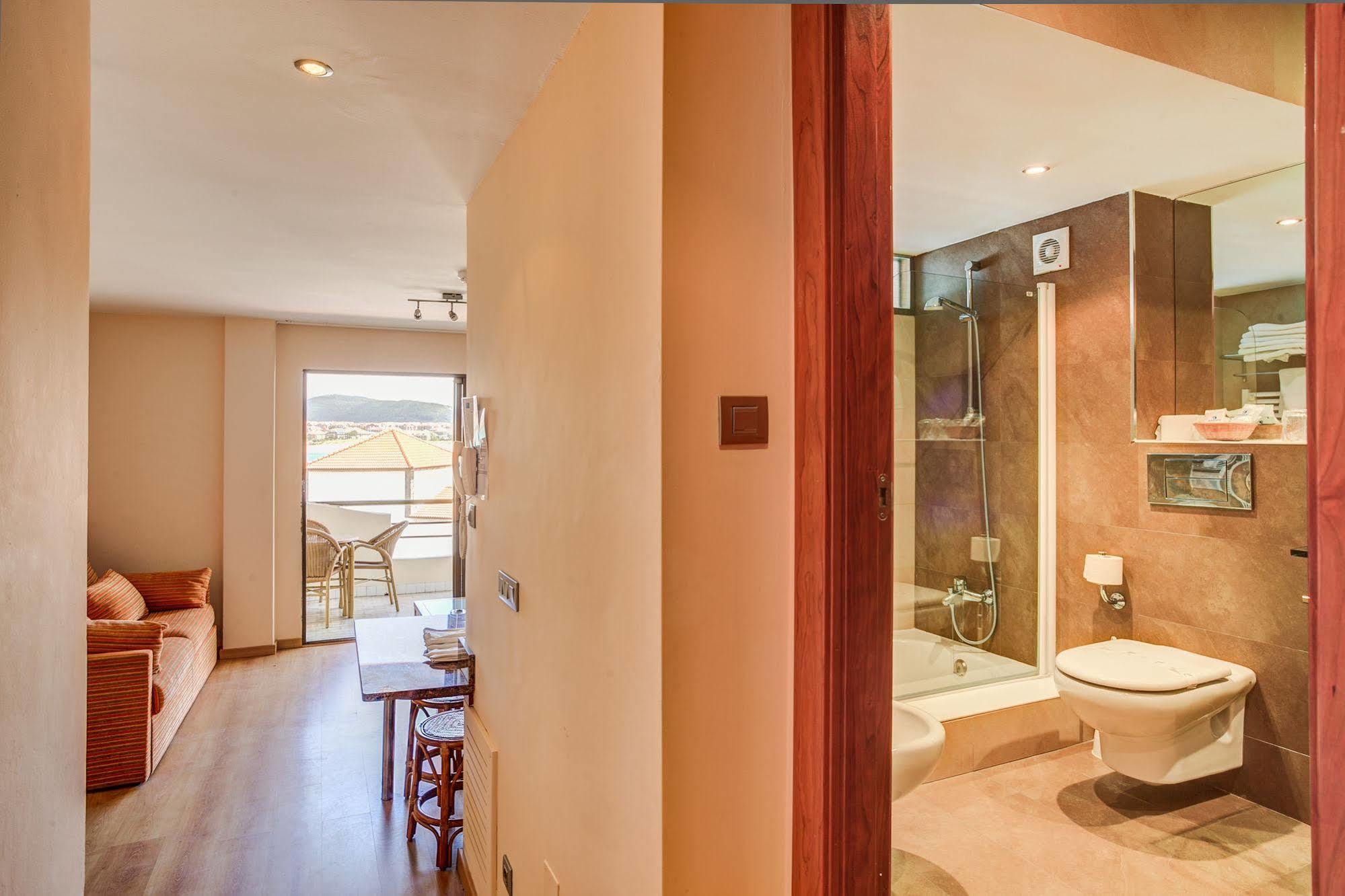 Apartamentos Astuy Isla Exterior photo